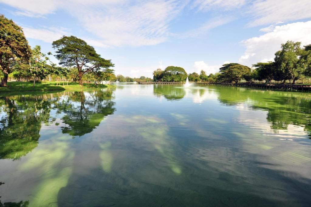 Sanctuary Hotel Yangon Dış mekan fotoğraf