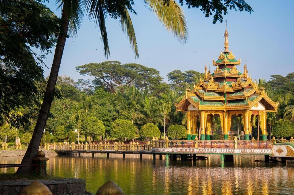 Sanctuary Hotel Yangon Dış mekan fotoğraf